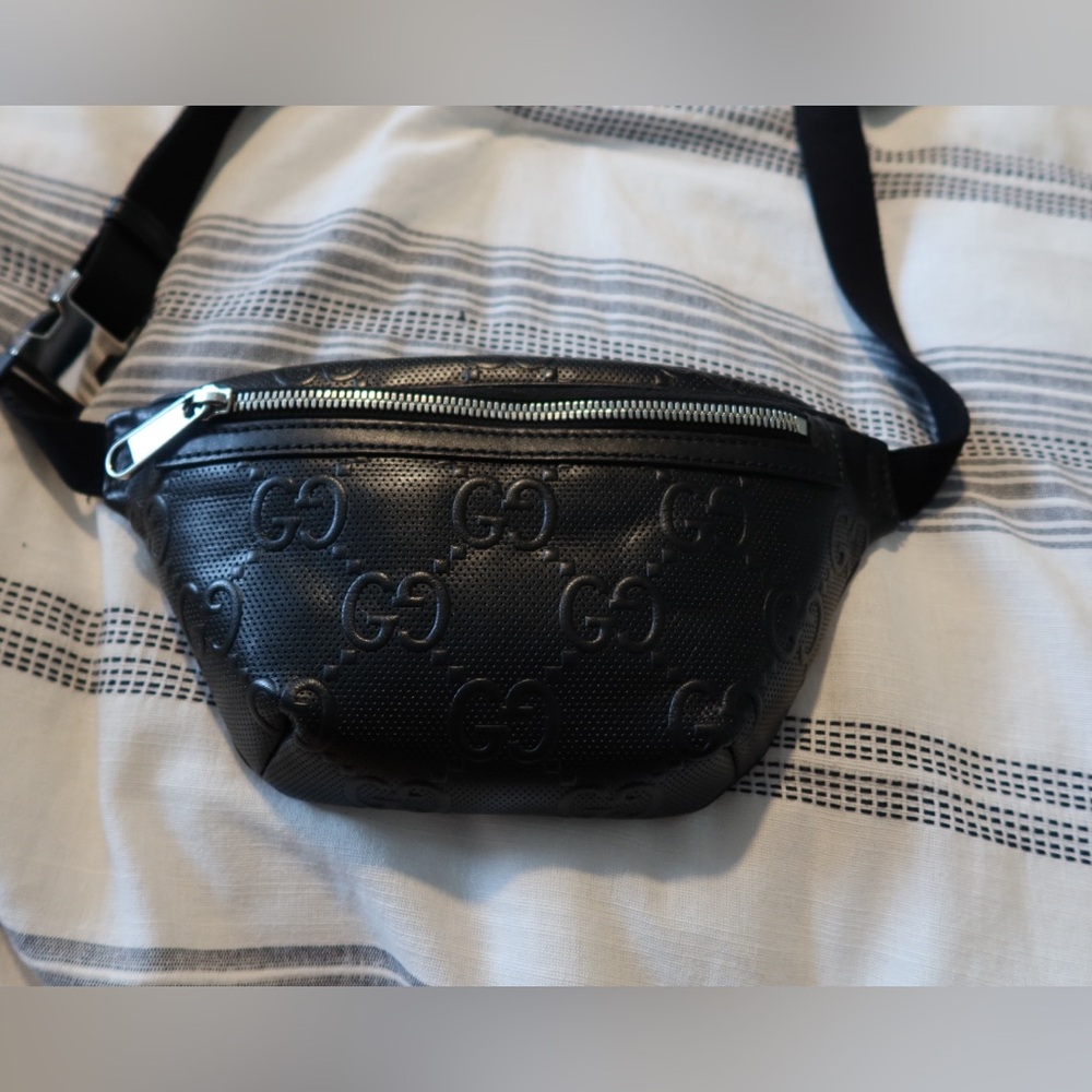 SOLD.  Gucci Belt bag small